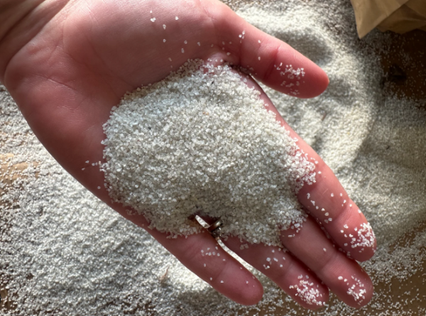 Picture of 50LB SAND SILICA TOP DRESSING #25 Medium